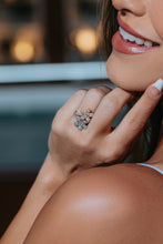 Load image into Gallery viewer, Diamond Flower Ring
