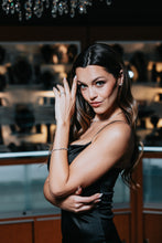 Load image into Gallery viewer, Exquisite Diamond Bracelet