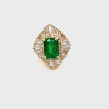 Load and play video in Gallery viewer, Colombian Emerald &amp; Baguette Diamonds in 14k Yellow Gold
